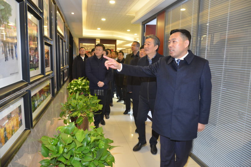 民進中央副主席王剛一行蒞臨立豪集團考察調研